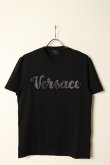 画像1: VERSACE ヴェルサーチ クリスタル バーシティー ロゴ Tシャツ{-BCS} (1)