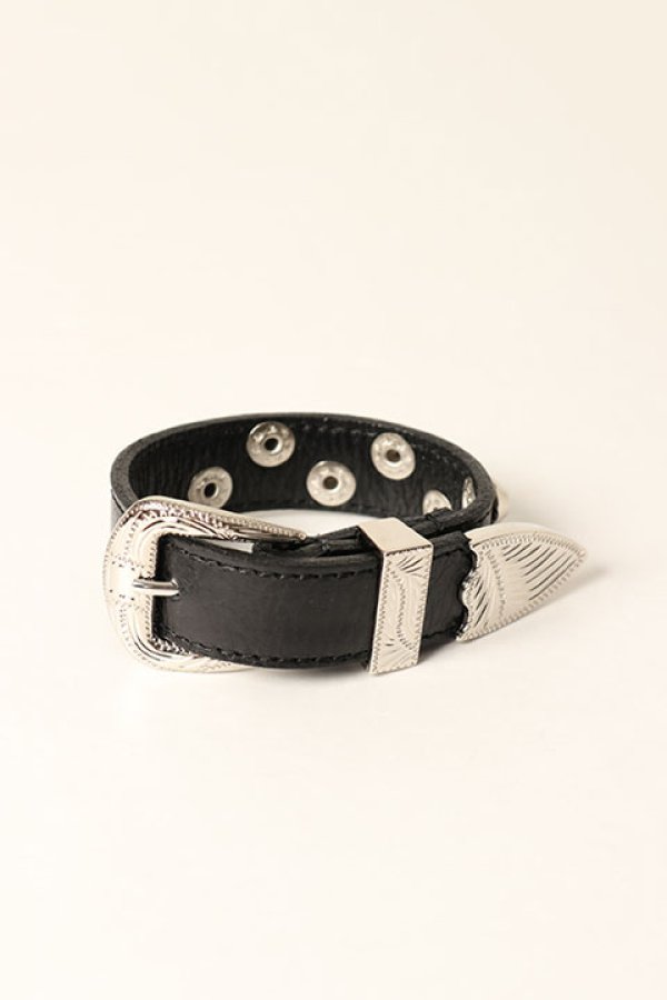 画像1: el conductorH コンダクター LEATHER TRAPEZOID STUDS BRACELET{-BDA} (1)